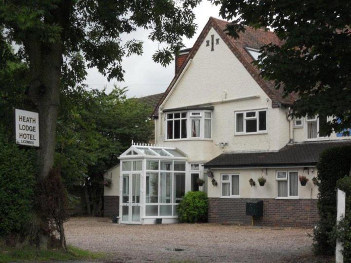 Heath Lodge Hotel Nr Nec Bickenhill Buitenkant foto